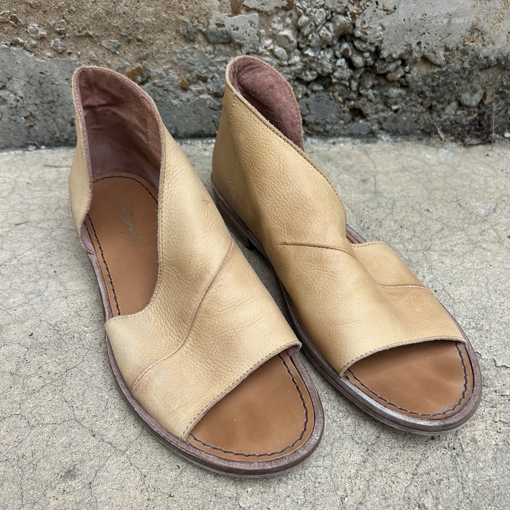 Free People Mont Blac Flat Sandal Women EU 40 US 9 Tan Leather Open Toe
